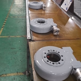 9&quot; Kompakt Sonsuz Sürücü Döner Halka Yüksek Doğruluk 130kN Radyal Yük